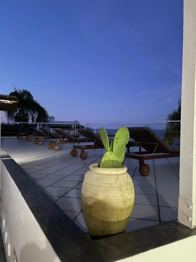 B&B Le Sette Vele Da Riccardo Santa Marina Salina 3*,